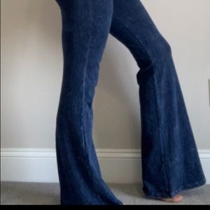 gently used womens Chatoyant Size small denim patterned pants